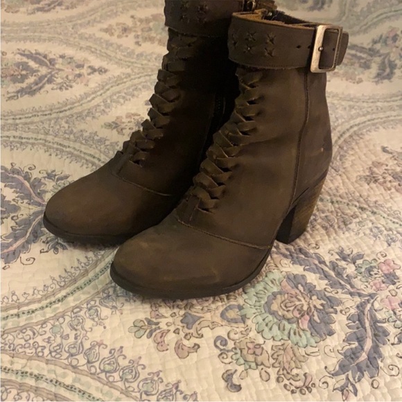 Harley Davidson Boots - Picture 2 of 4